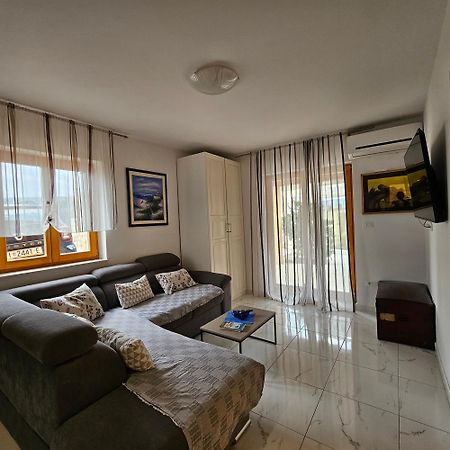 Lovro #1 & #2 Apartments Đảo Đảo Cres Ngoại thất bức ảnh
