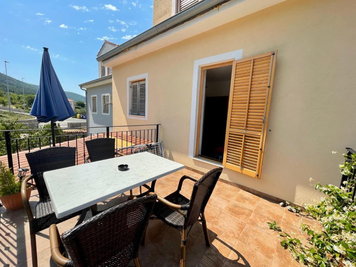 Lovro #1 & #2 Apartments Đảo Đảo Cres Ngoại thất bức ảnh
