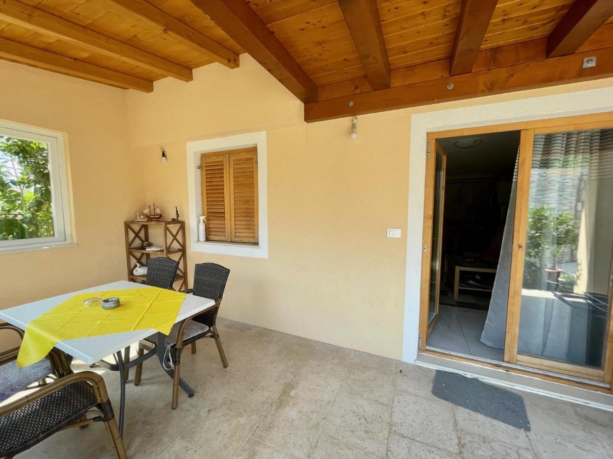 Lovro #1 & #2 Apartments Đảo Đảo Cres Ngoại thất bức ảnh